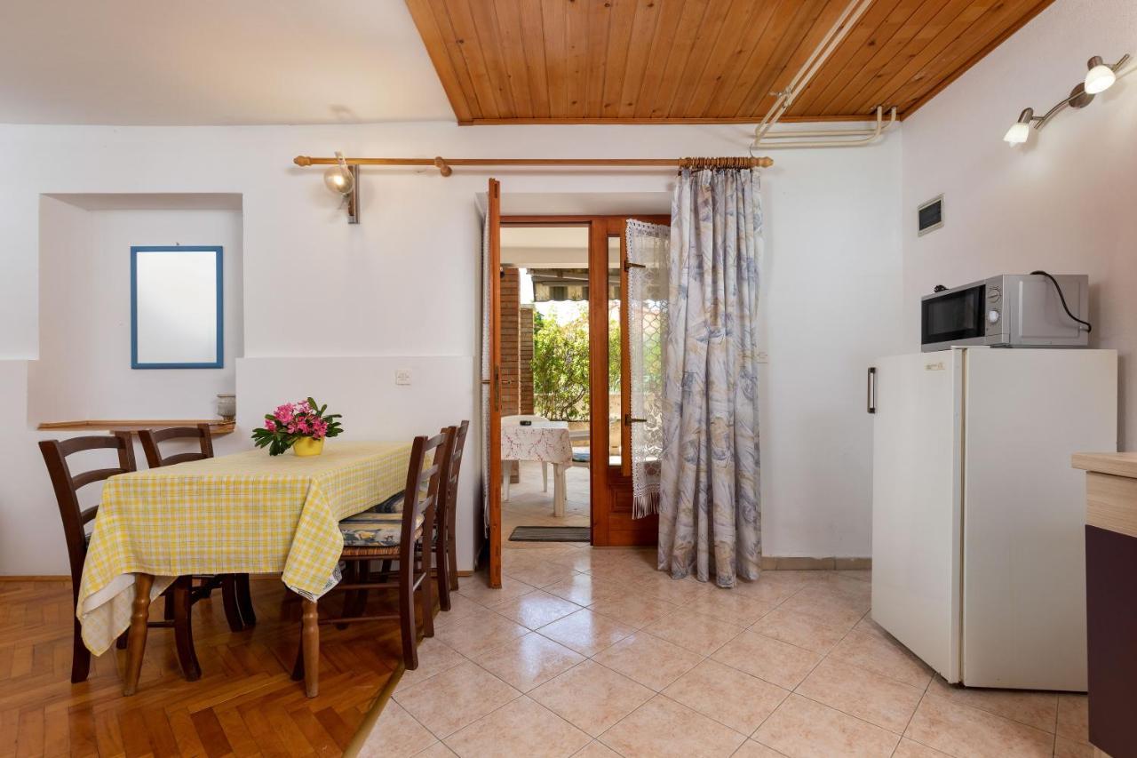Apartments And Room Pergola Rovinj Zewnętrze zdjęcie